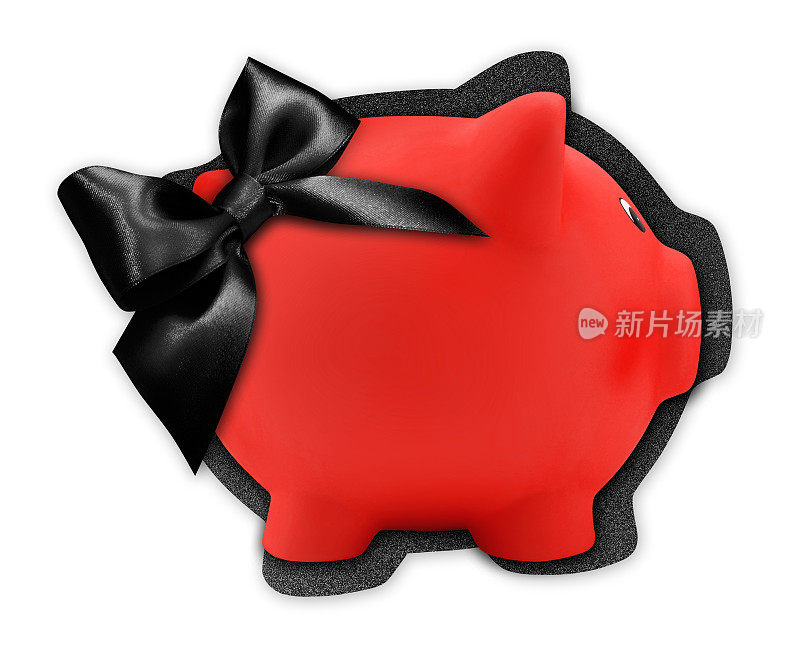 礼品卡标签在一个红色的小猪银行的形状与黑色的亮丝带蝴蝶结孤立在白色的背景