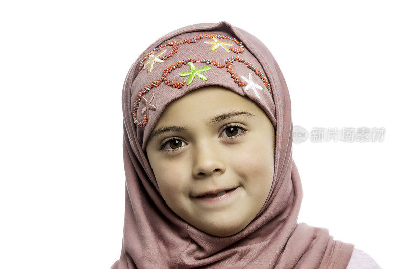 微笑的穆斯林小女孩