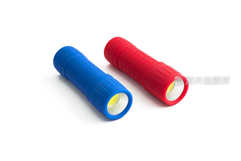 口袋LED红蓝色手电筒在白色的背景