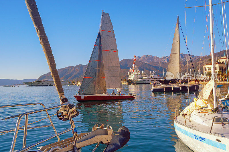 “Starogodisnja帆船赛”-黑山蒂瓦特市传统的年度最后帆船赛