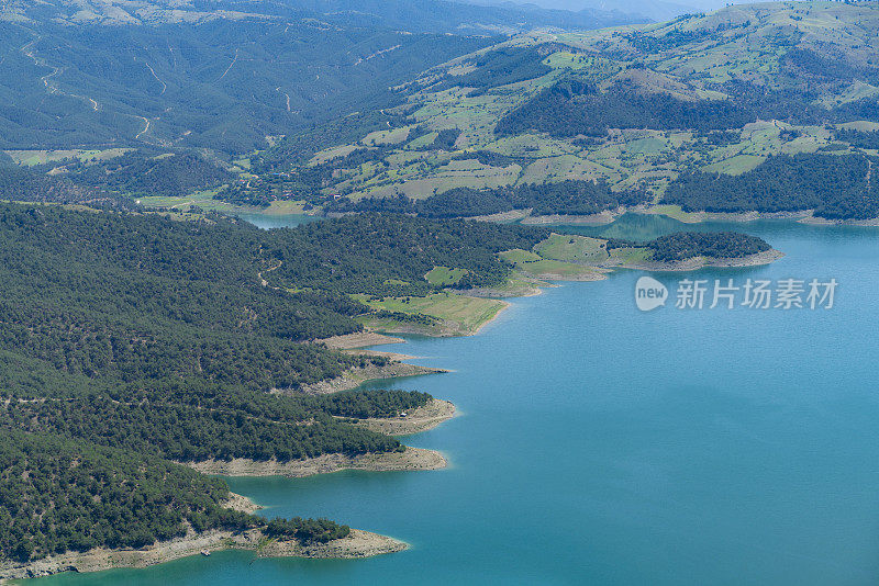 黑海地区Samsun省Vezürköprü峡谷中的Kızılırmak河的景色