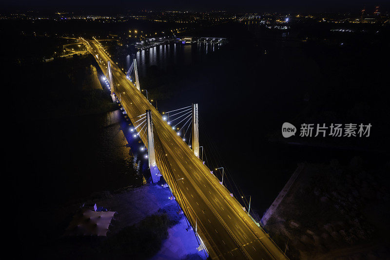 公路夜间带桥(架空)