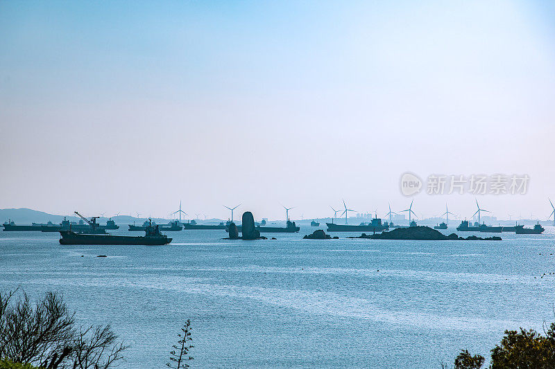 福建省福州市平潭岛渔港码头航拍图