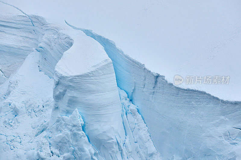 南极洲冰川横断面特写