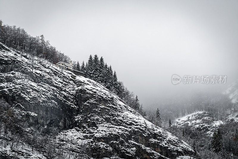 冬季的山景，意大利阿尔卑斯山，坎伯托哥诺，瓦尔赛西亚