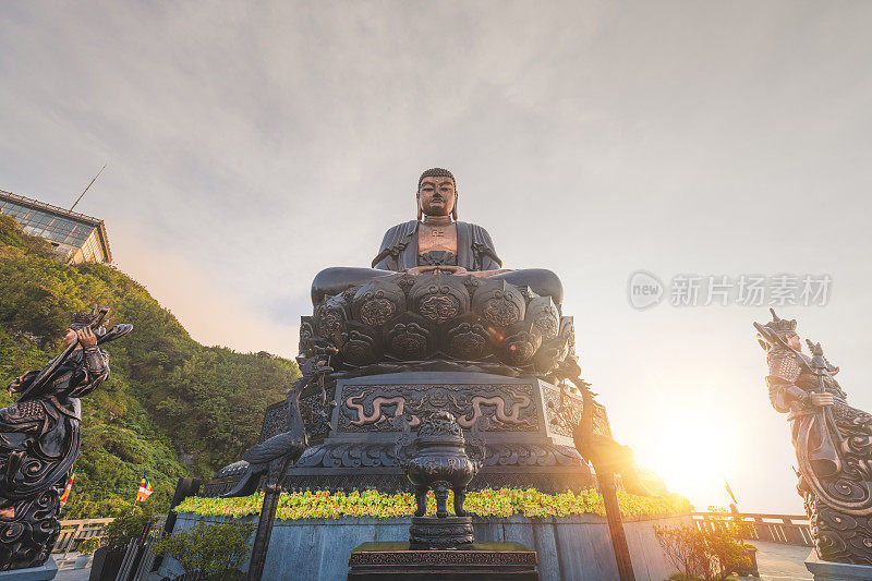 美丽的风景金山宝唐图塔和中国神u来和观音在越南萨帕翻斯盘山