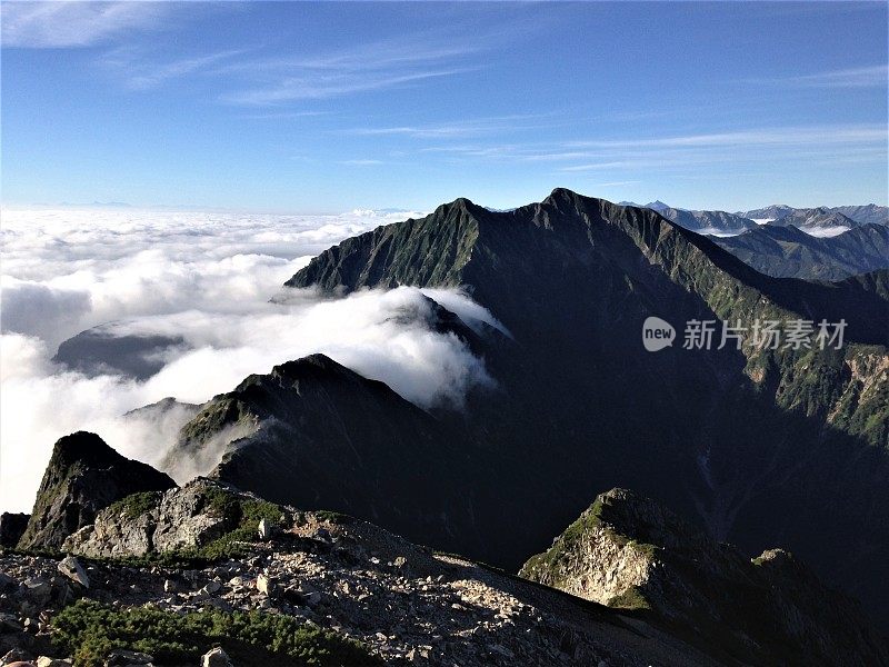 横跨富山和长野的上岛贵阁，日本