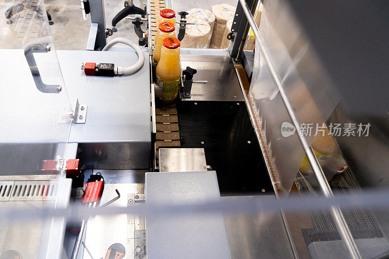 果汁制造，工厂生产线饮料生产，工业果汁罐头包装实验室制造