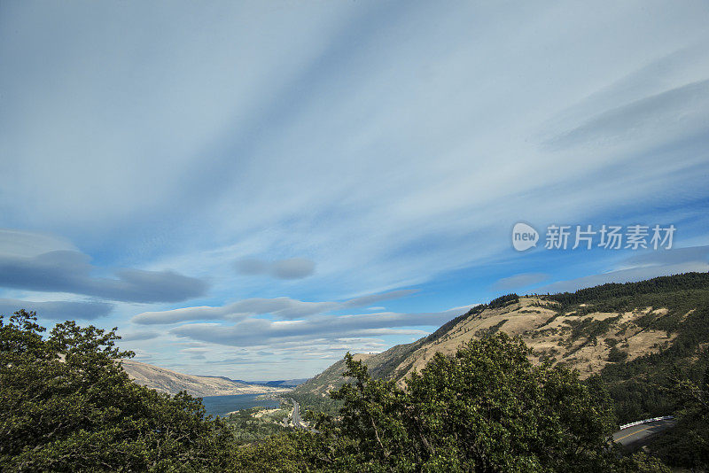 俄勒冈和华盛顿之间的哥伦比亚河峡谷，景观全景，XXXL