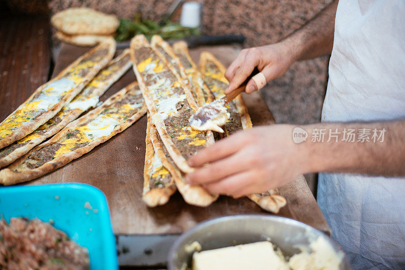 厨师正在准备土耳其菜