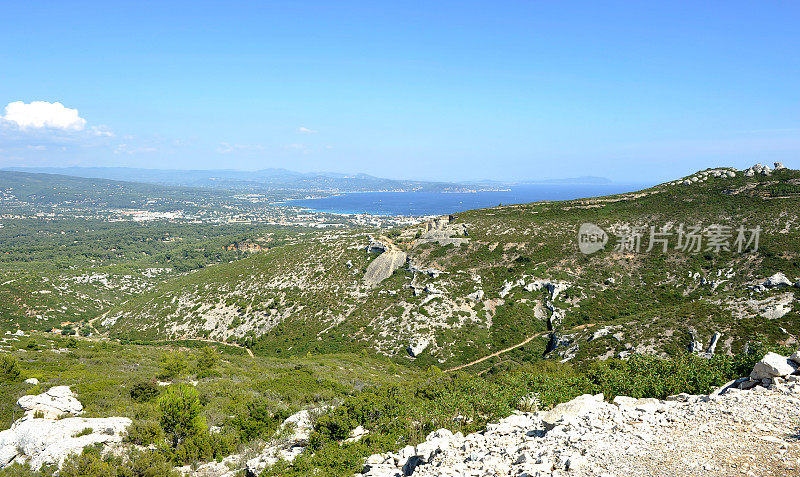 靠近卡西斯的地中海小溪(Calanques)