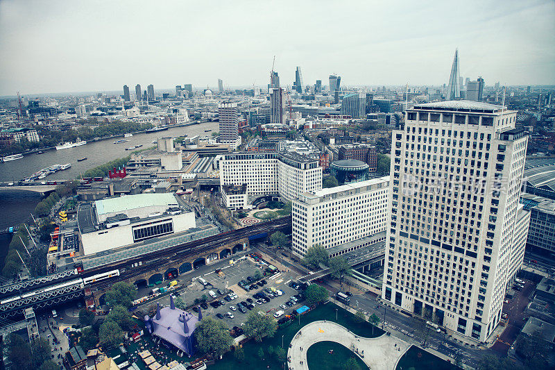 英国伦敦城市鸟瞰图泰晤士河大桥