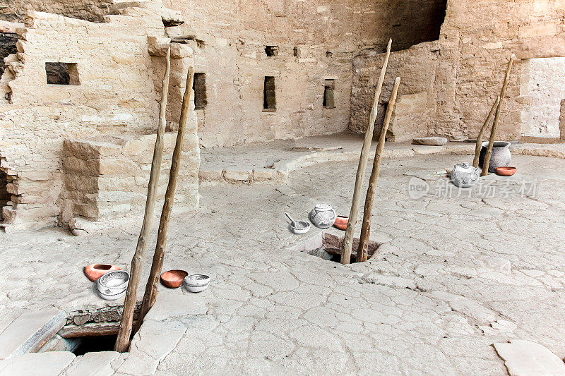 基瓦入口和梅萨维德遗址的陶器