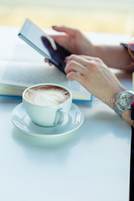 蠕虫的咖啡……天冷了，发短信，看书