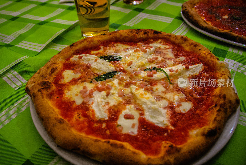 意大利那不勒斯的经典玛格丽特披萨