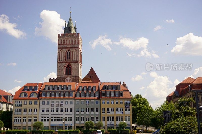 德国奥得河畔法兰克福的彩色建筑
