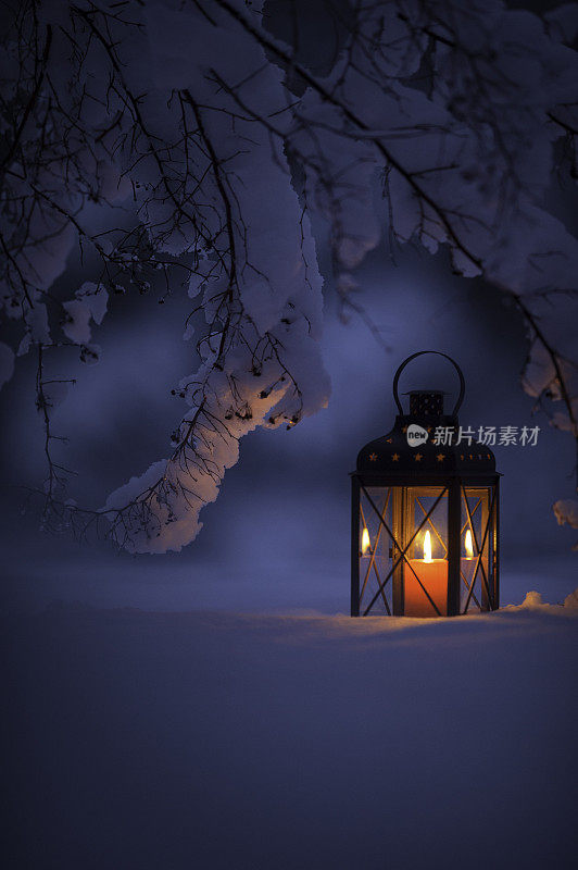 雪中的烛火