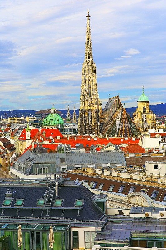 美丽的维也纳城市景观全景，圣斯蒂芬大教堂，令人印象深刻的建筑和城市天际线-维也纳，奥地利