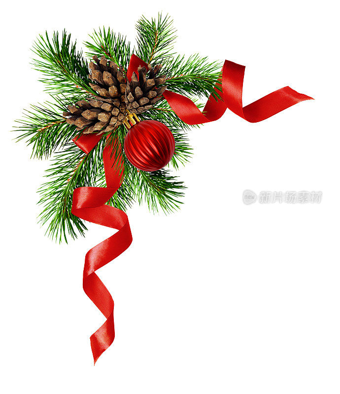 圣诞装饰用松枝、松果、圆球和红色丝带蝴蝶结