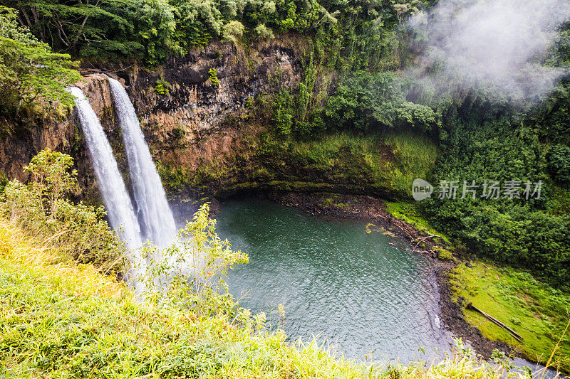 怀卢瓦落在夏威夷考艾岛