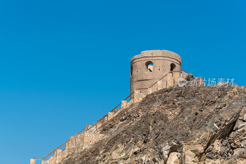阿曼穆特拉的瞭望塔和炮台
