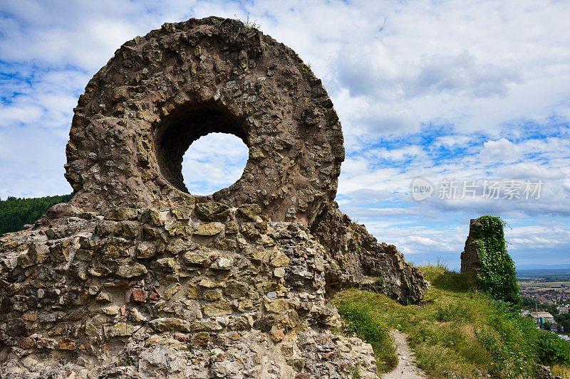 恩格尔堡城堡的废墟