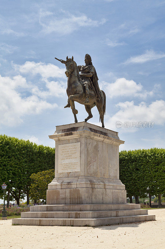 路易十四在蒙彼利埃的骑马雕像