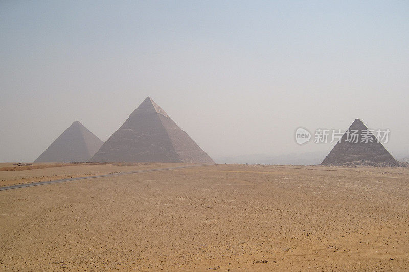 埃及开罗附近吉萨的金字塔