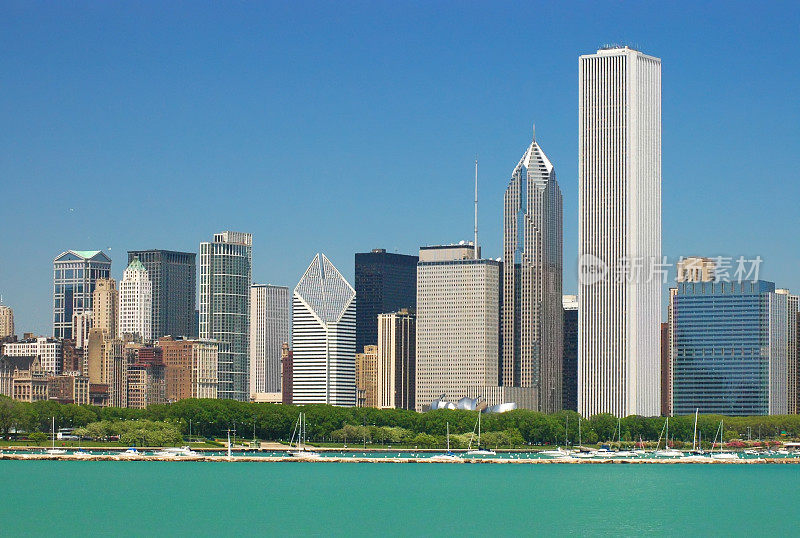 芝加哥的地平线和格兰特公园