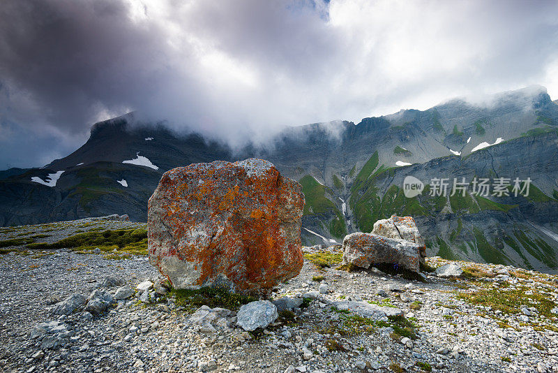 鲁安山菲尼夫角