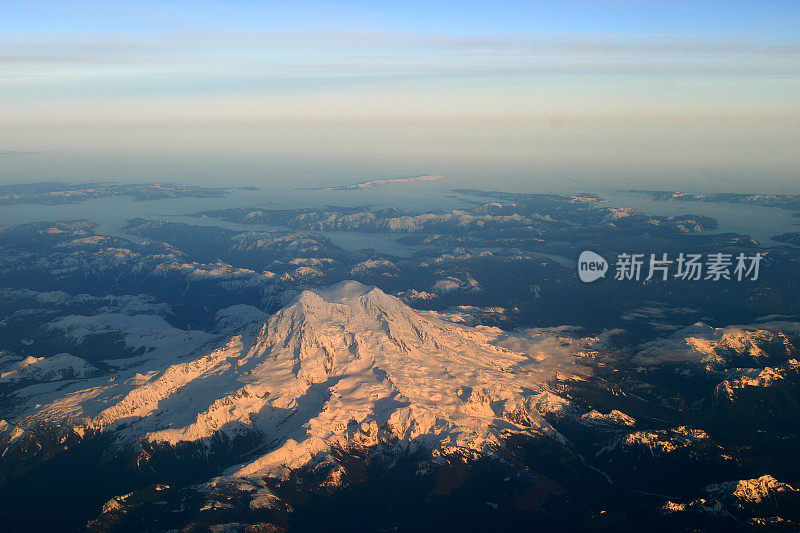 雷尼尔山