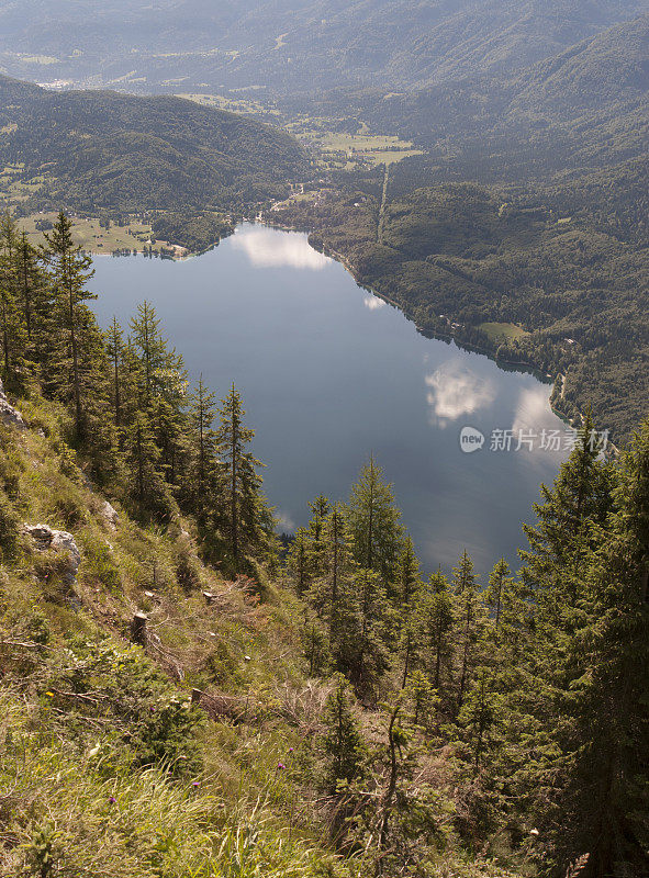 山全景