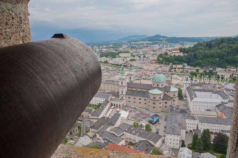 从奥地利城堡鸟瞰萨尔茨堡
