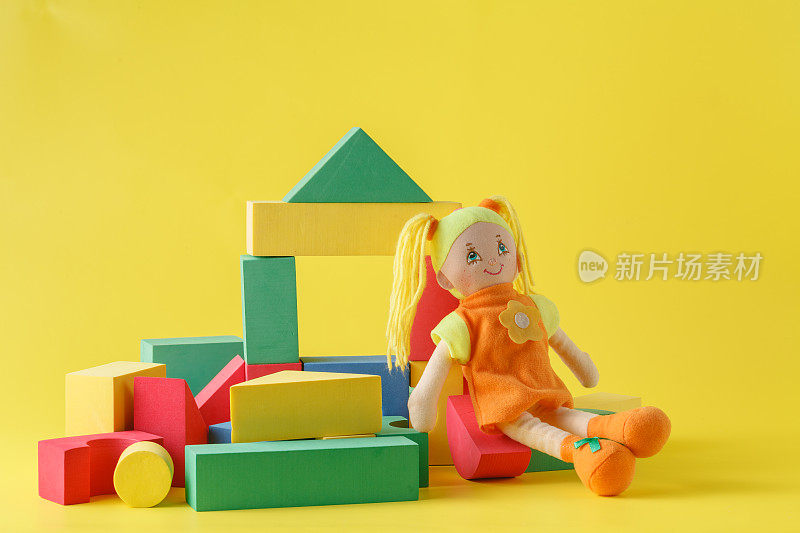 玩具屋和积木娃娃