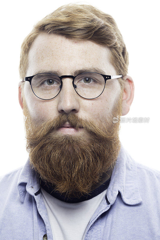 一个红头发的人的肖像，留着相配的胡子