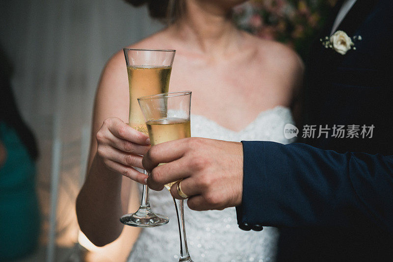 婚礼后敬酒