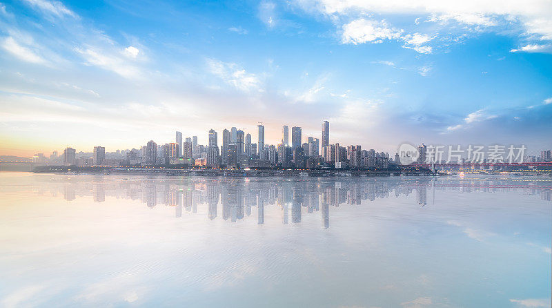 现代都市天际线，中国重庆，重庆全景。