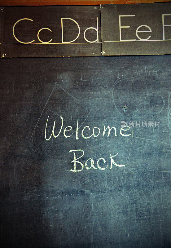 1905一室学校教室欢迎回来