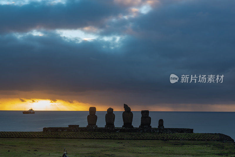 黄昏在恐鸟