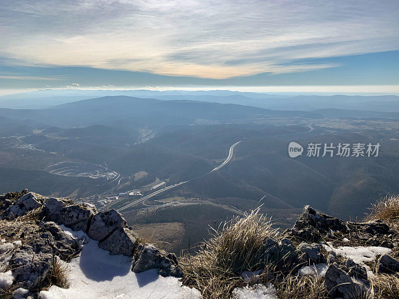 Nanos高原山顶(1.250米)