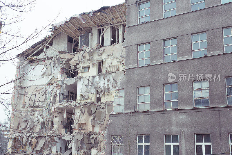 建筑物、建筑工地被毁