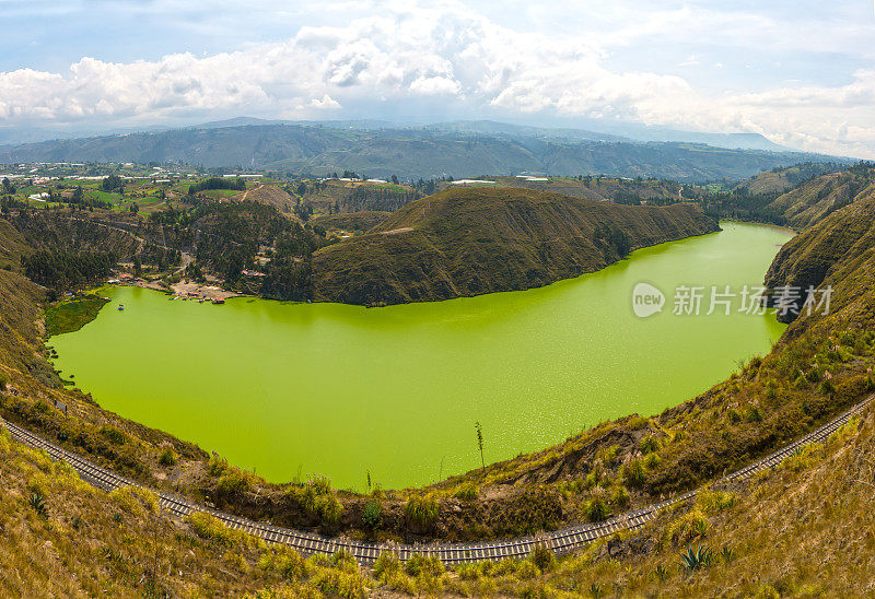 厄瓜多尔火山口湖