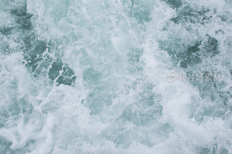 蓝色的深海泡沫水背景