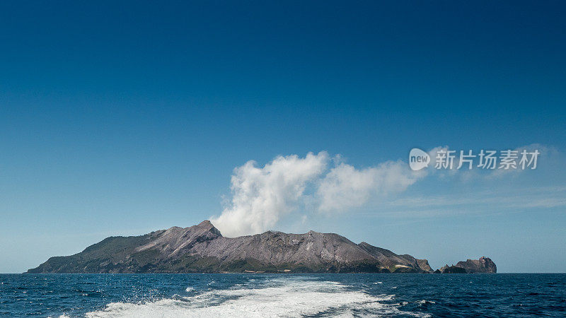 从海上看，新西兰的怀特岛火山