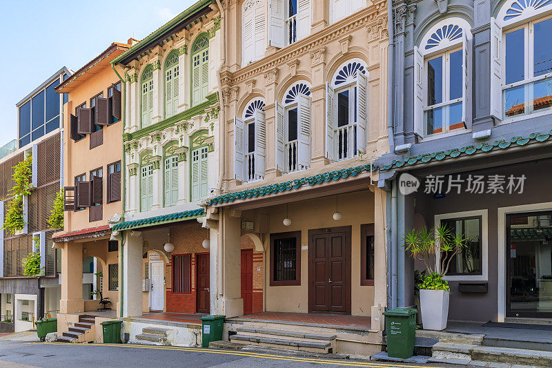 新加坡唐人街著名的俱乐部街，有五颜六色的殖民时期的商店