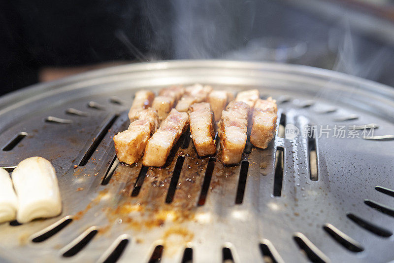 餐厅有韩国烤肉或烤肉