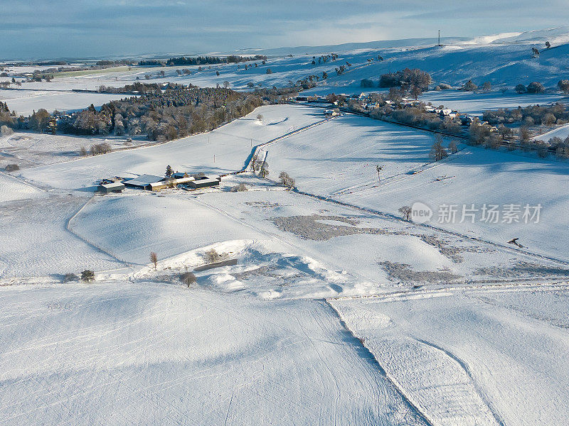 苏格兰边境的空中雪景