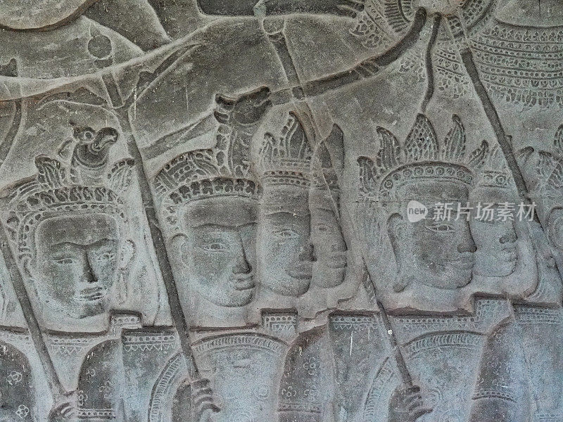 柬埔寨的吴哥窟庙宇上大量浮雕的细节。