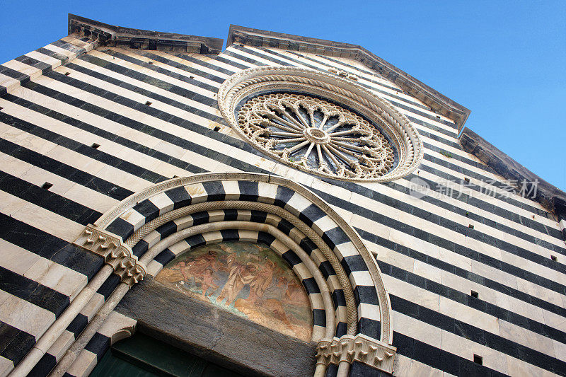 意大利五渔村蒙特罗索的圣乔瓦尼巴蒂斯塔教堂
