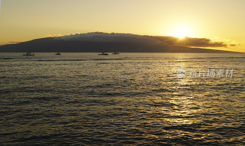 美国夏威夷毛伊岛拉海纳岛拉奈岛上的日落